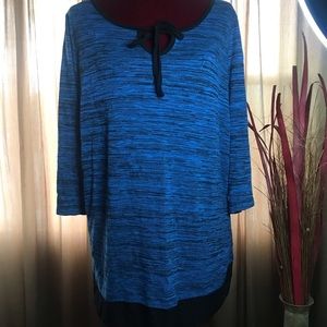 Size 1X (18/20) 💙 3/4 Length Sleeve Top